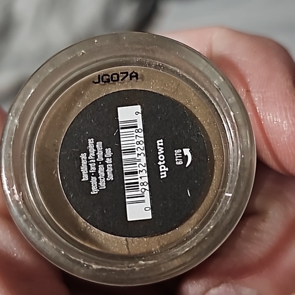 Bare miner eyeshadow the bigger size - Picture 2 of 6